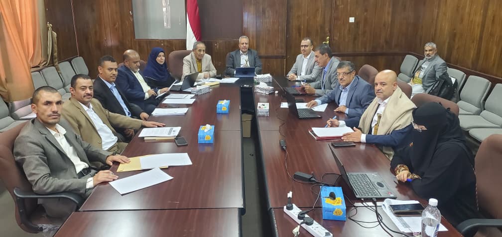 هيئة مكافحة الفساد تناقش تدابير حماية المال العام في مصلحة الضرائب والجمارك